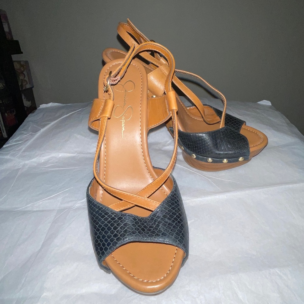 Jessica Simpson Platform Wood Sandal Grommet